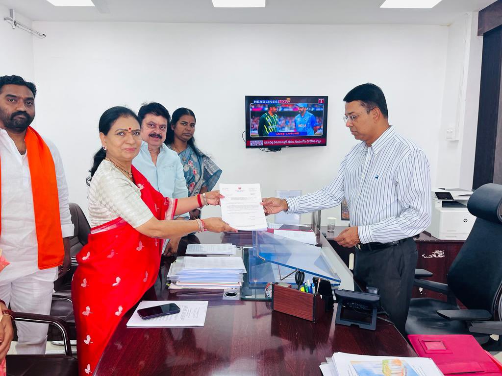 A delegation, led by Aruna, former MLC N Ramchander Rao, and others, met the Chief Election Officer Vikas Raj and submitted the court copy. (Twitter)