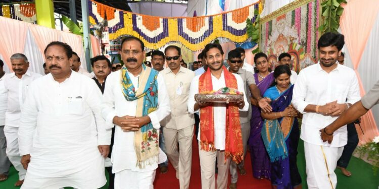 Andhra Pradesh Chief Minister YS Jagan Mohan Reddy on Monday, 18 September, presented silk robes to Lord Venkateswara.