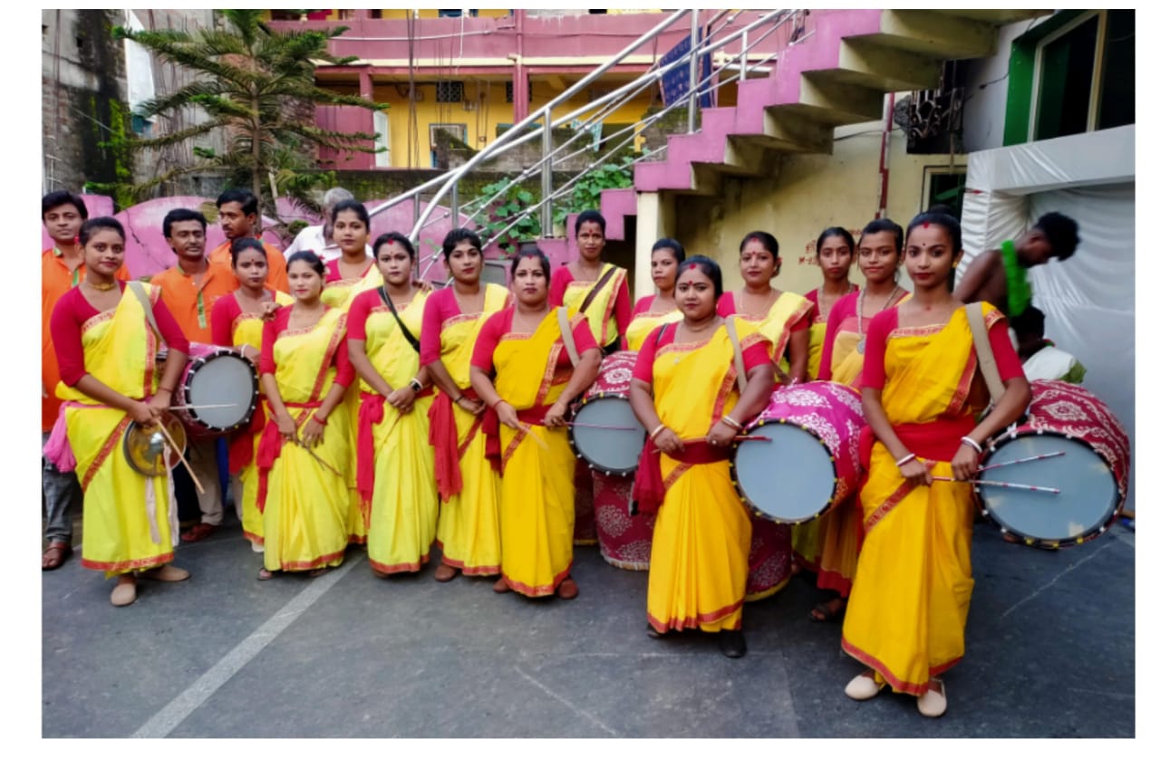 Members of the Bhabatarini Mahila Dhaki Sampradaya. (Supplied)