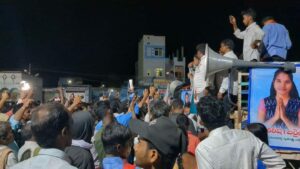 Youth from other cities in large number have joined Barrelakka in the campaign. (Bhaskar Basava/South First)