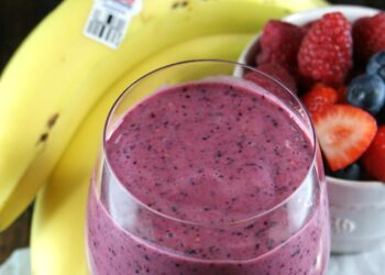 These researchers made a ‘berry’ interesting discovery about bananas in smoothies. (Wikimedia Commons)