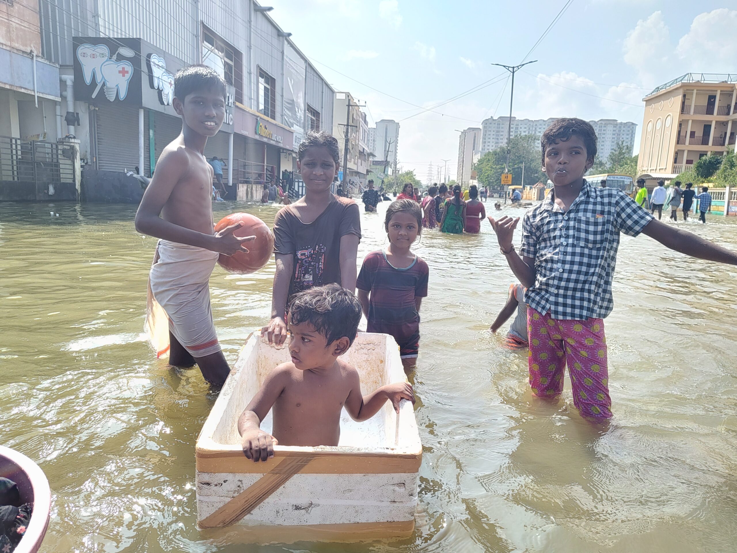 Chennai floods: Officials turn a Nelson’s eye as Semmencherry residents are left to fend for themselves