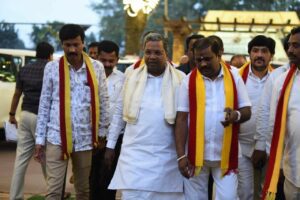 File photo of Siddaramaiah with KRV workers.