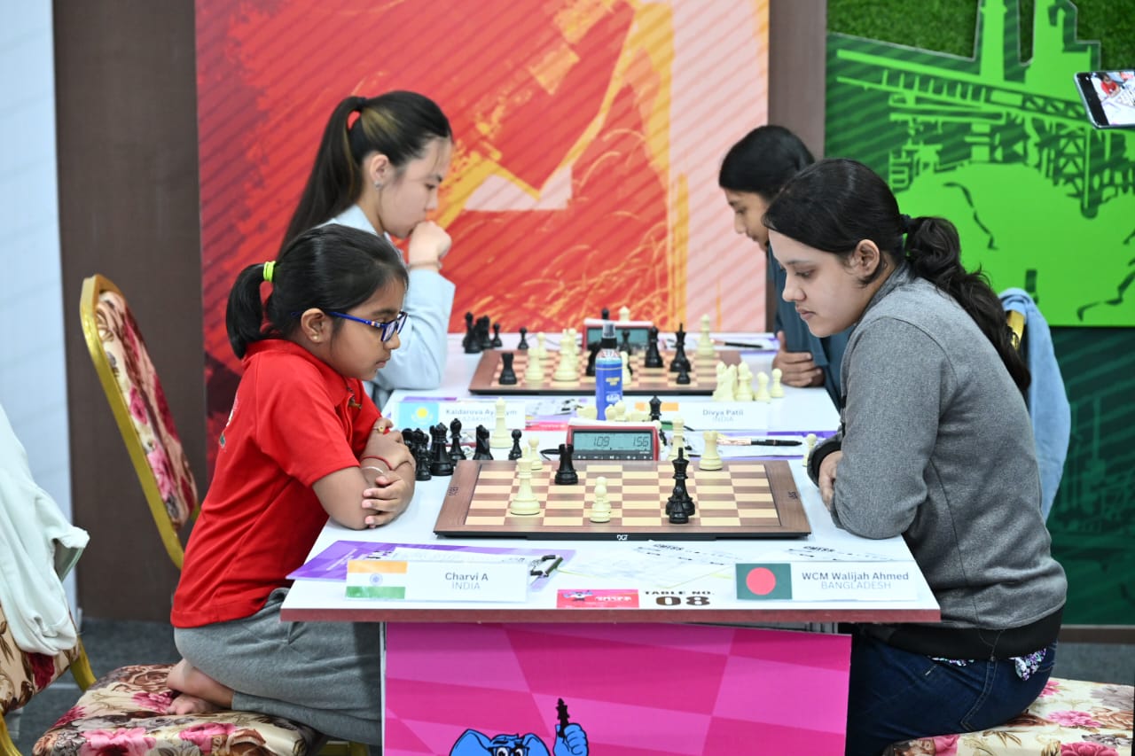 Charvi Anilkumar (left) playing a tournament in 2023