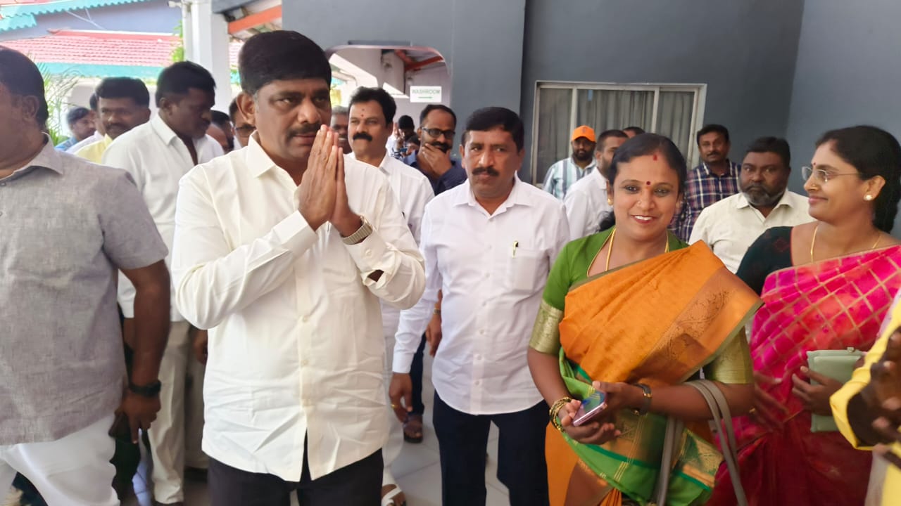 Karnataka Congress BJP Southern State Separate Country DK Shivakumar