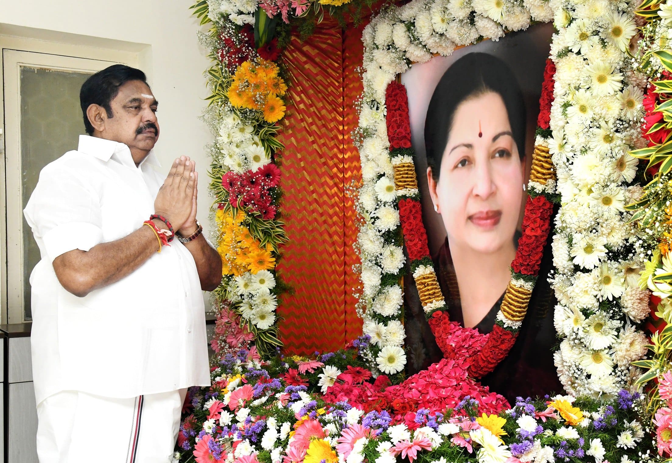 AIADMK leader and former chief minister Edappadi K Palaniswami paying tributes to J Jayalalithaa at his residence. (X)