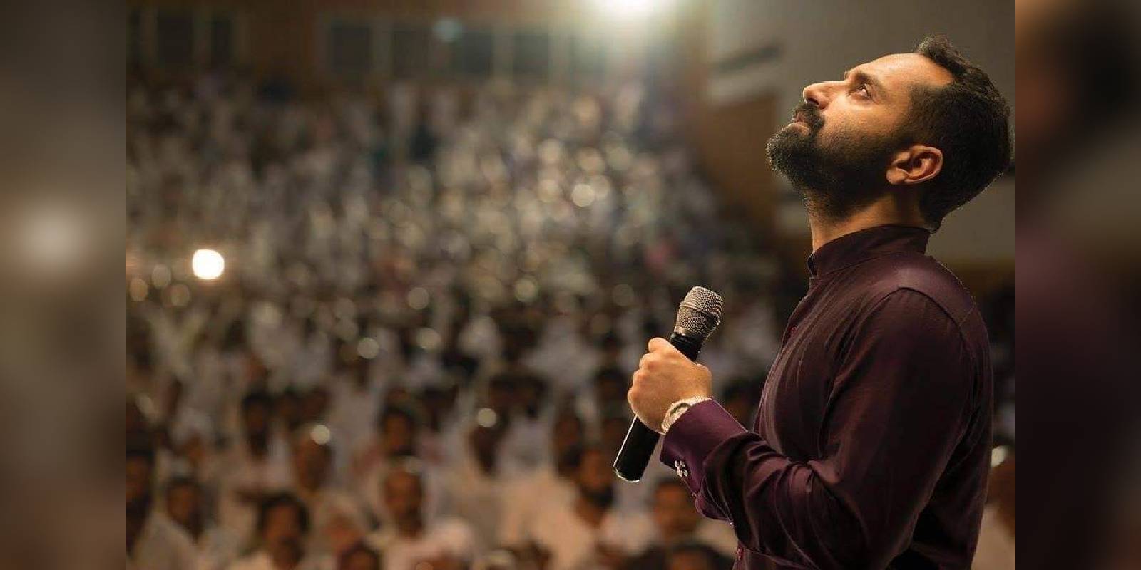 Fahad Faasil as motivational speaker in Trance