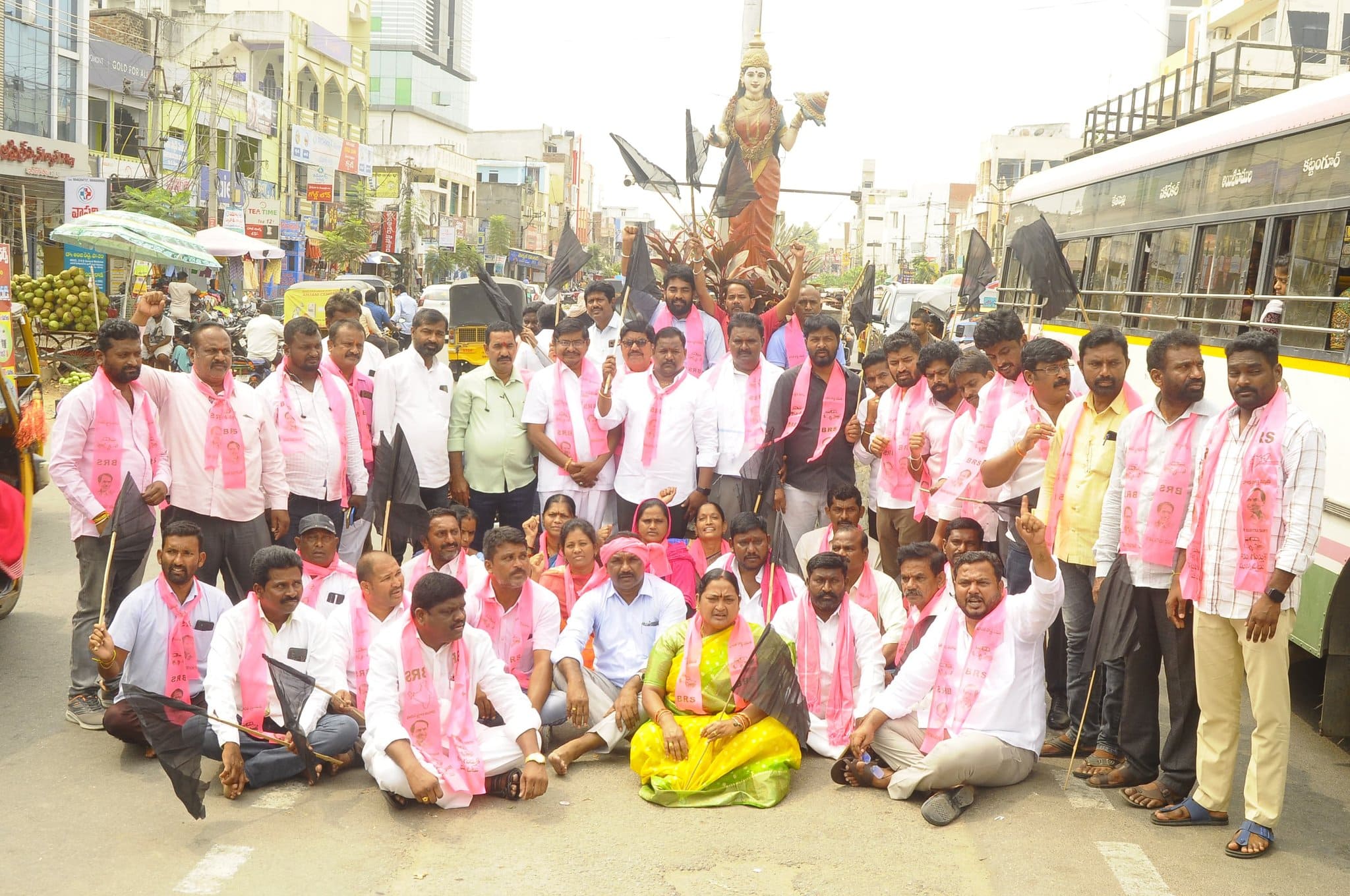 BRS workers protesting against Kavitha's arrest in Telangana. (X)