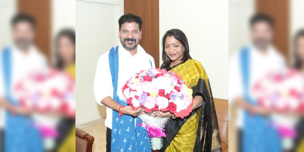 Rumours of GHMC Mayor Gadwal Vijayalakshmi joining the Congress have been doing the rounds ever since she met Chief Minister A Revanth Reddy on 3 February. (X)
