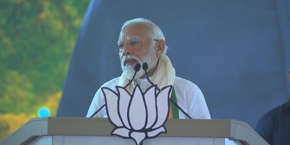 Narendra Modi addressing BJP election campaign meeting in Pathanamthitta.