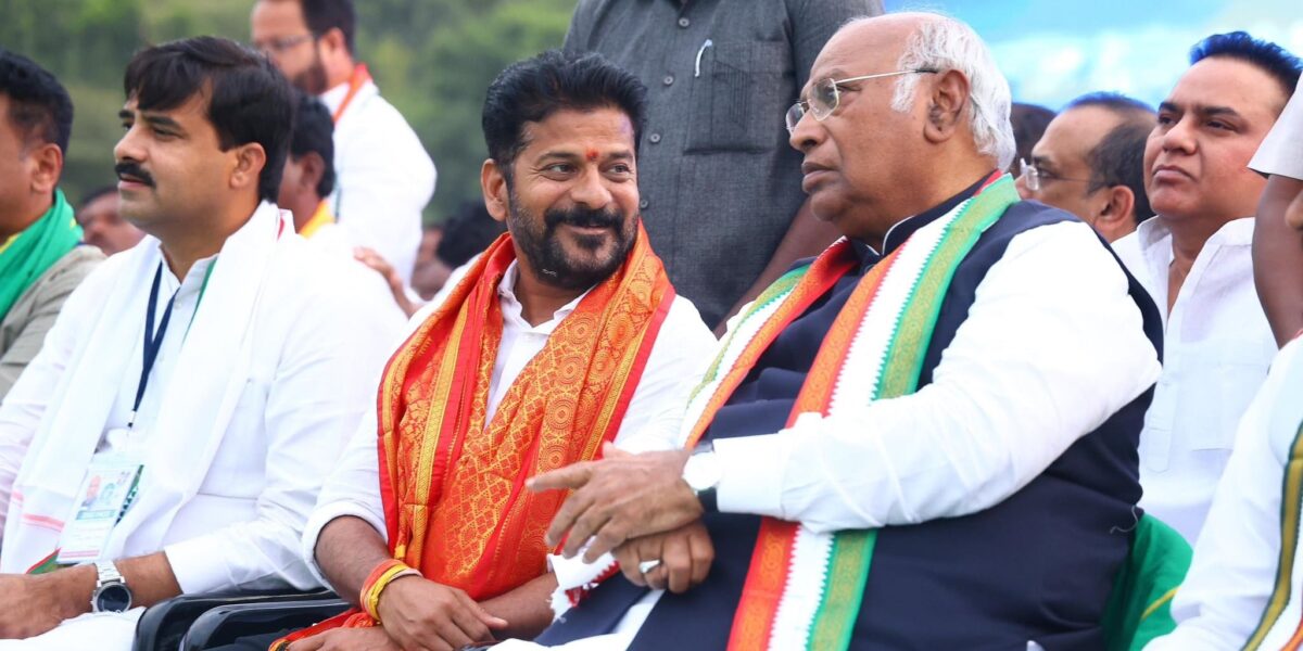 CM Revanth Reddy with Congress chief Mallikarjun Kharge (X)
