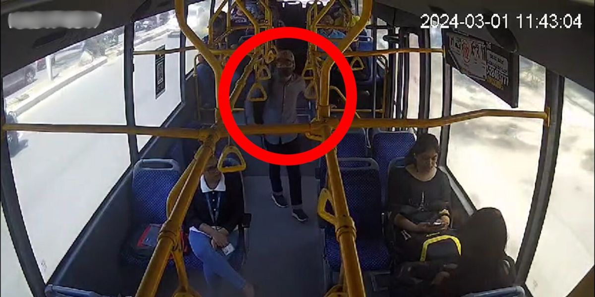 Screengrab from the video of the suspect in a BMTC bus.