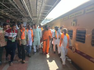 The NTR District BJP leaders and a popular seer Shiva presented at Railway station before departure.