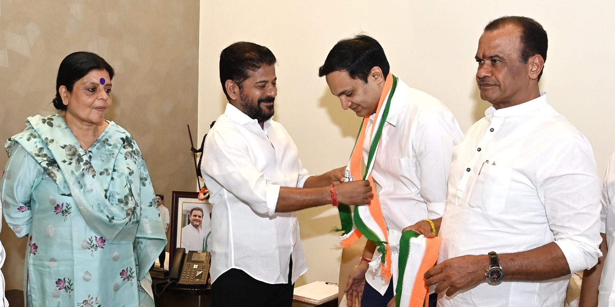 Amit Reddy met Chief Minister A Revanth Reddy at his Jubilee Hills residence. (X)