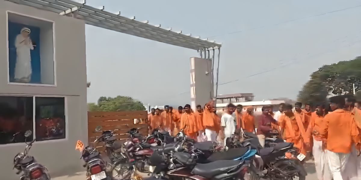 Saffron-clad mob ‘attacks’ Catholic school in Telangana