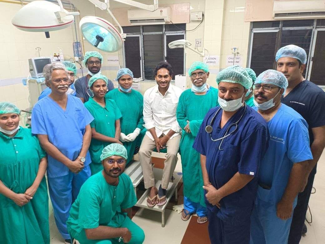 Andhra Pradesh Chief Minister YS Jagan Mohan Reddy poses for a photograph after receiving treatment on Saturday. (X)