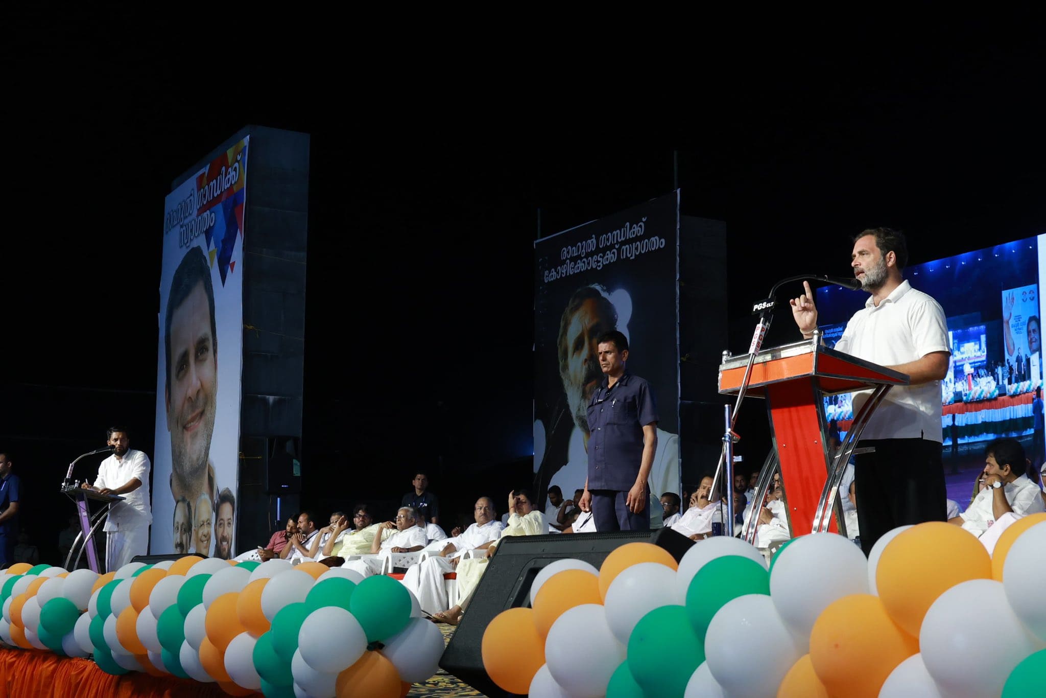 Rahul Gandhi addressing an election campaign rally in Kozhikode on Monday, 15 April. (X)