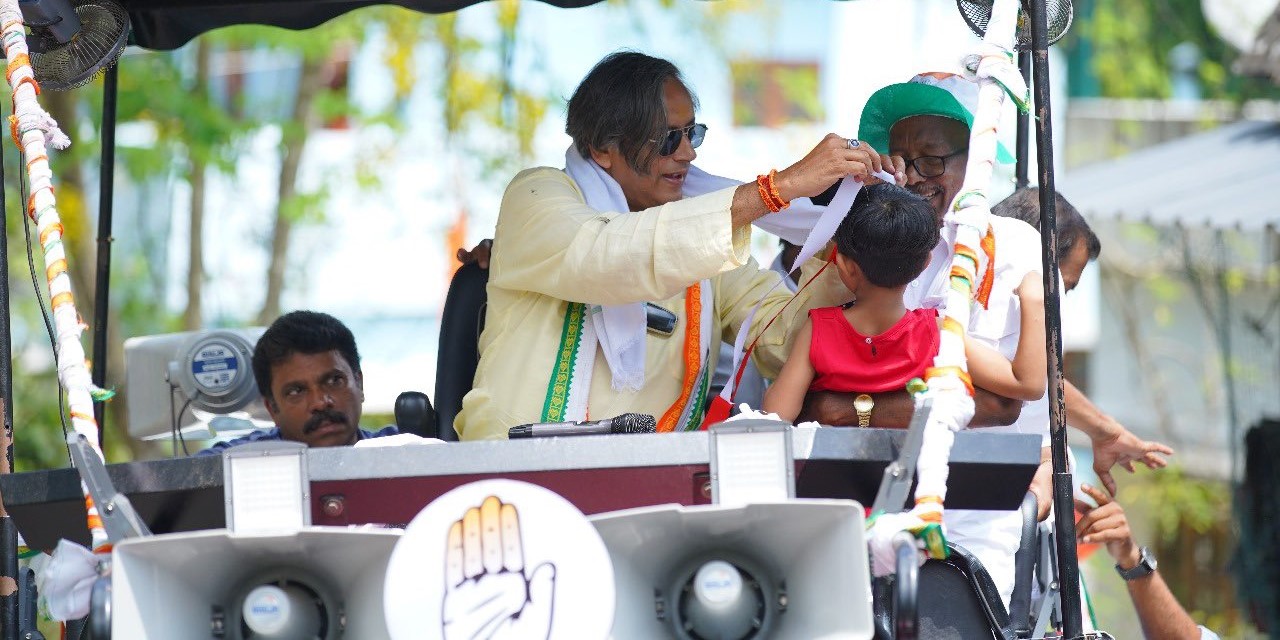 Shashi Tharoor during his campaigning. (X)