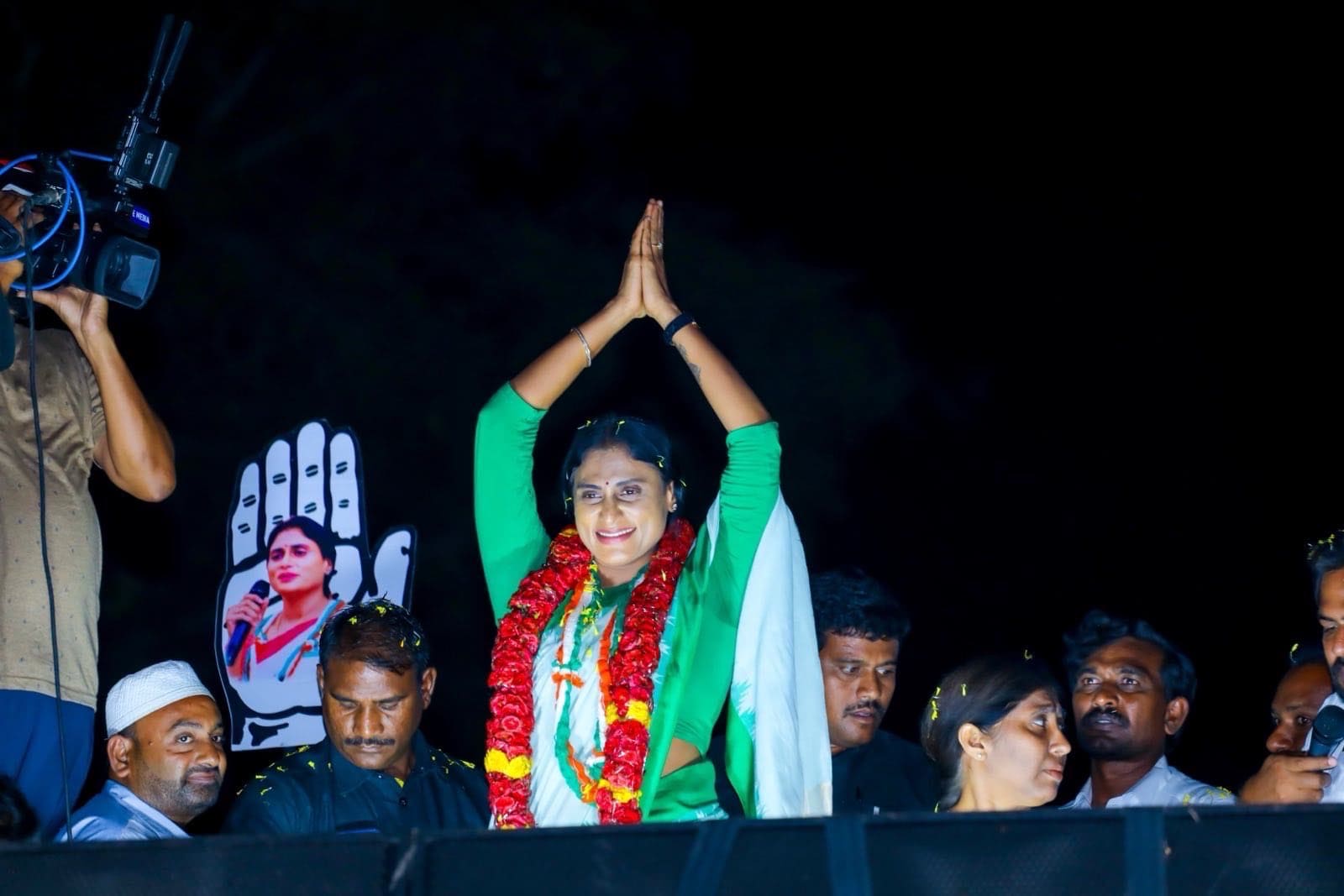 APCC chief YS Sharmila slammed both TDP and YSRCP for "not fighting" for commitments made during bifurcation. (X)